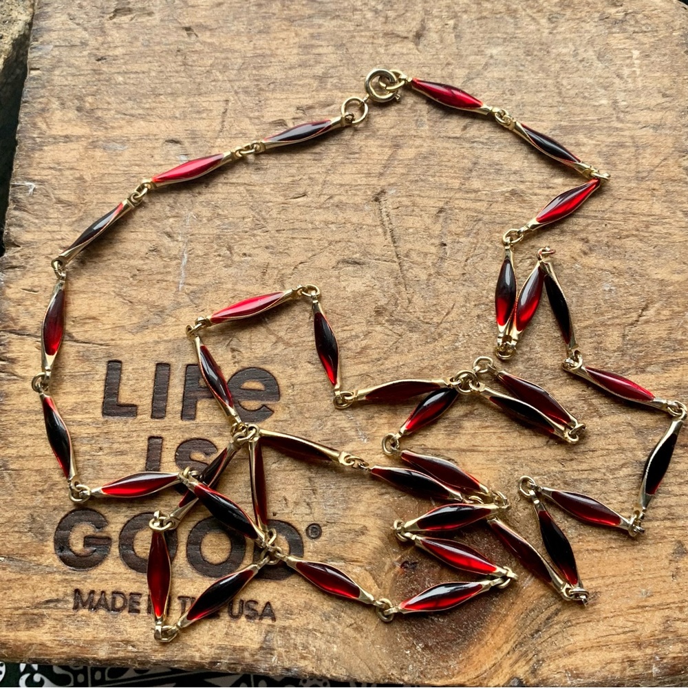 Vintage Red Enamel Gold Tone Necklace Women’s Jewelry - Picture 6 of 8